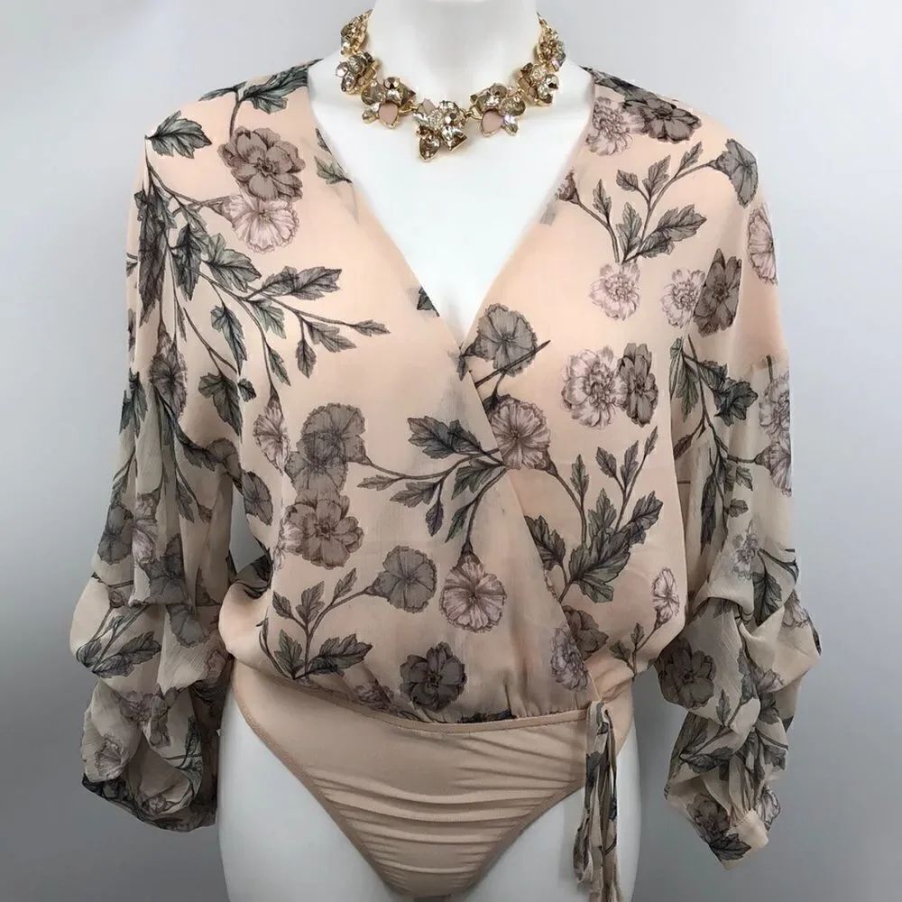 ASTR floral gathered sleeves bodysuit